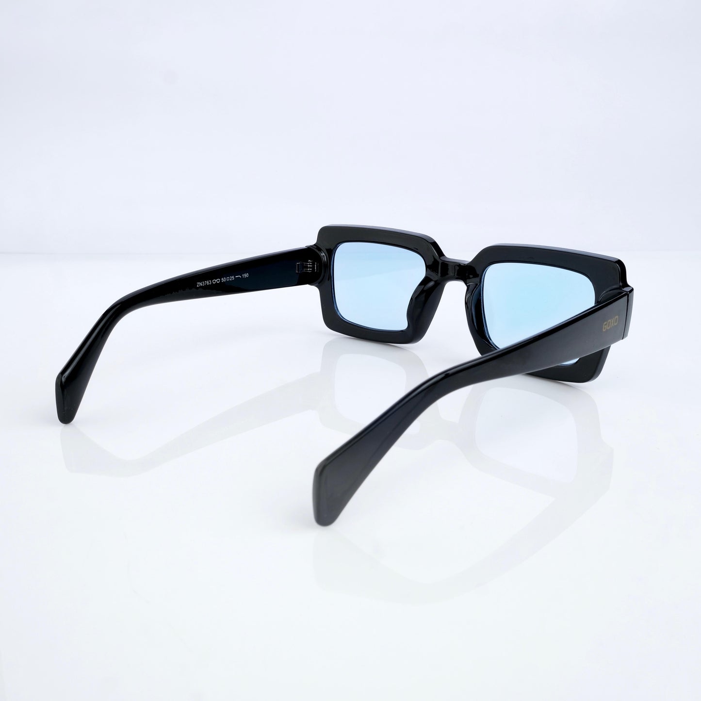 Square blue day-night 586