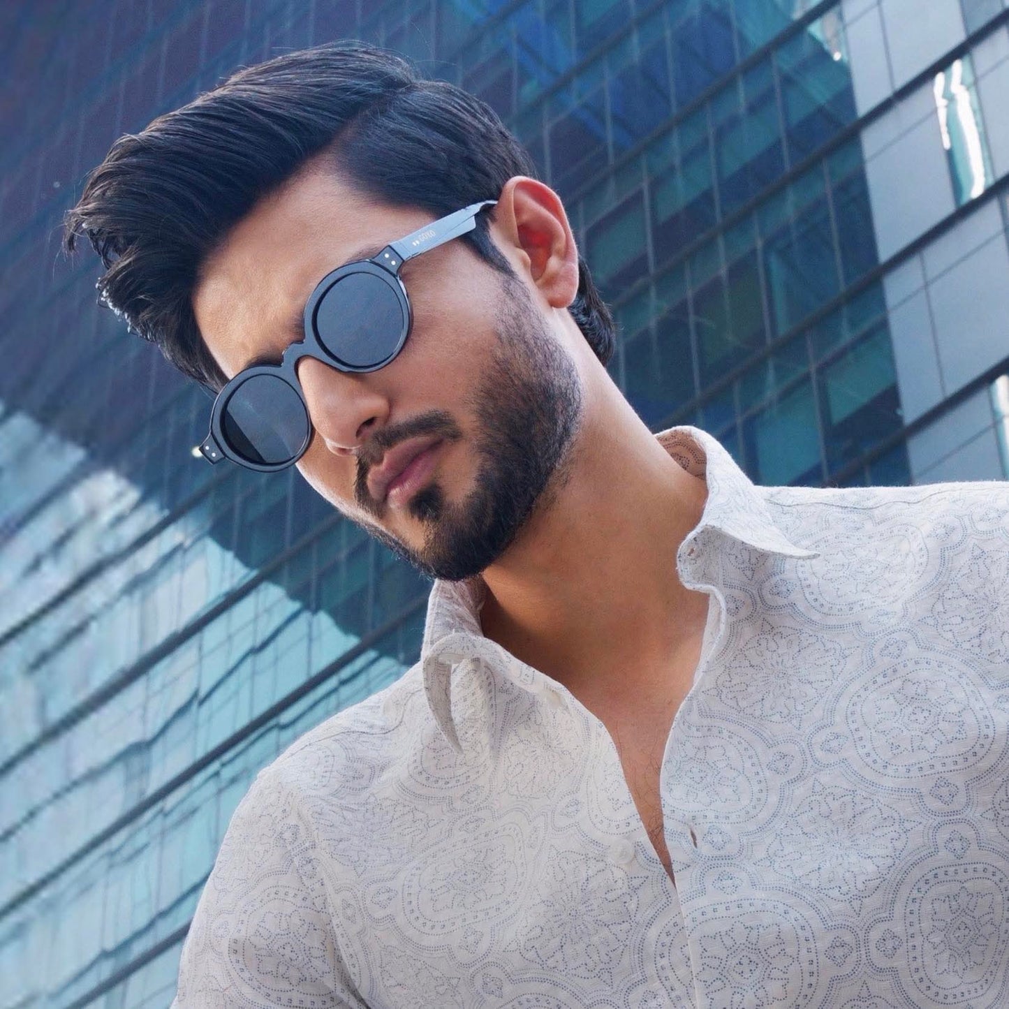 Round black Sunglasses 297
