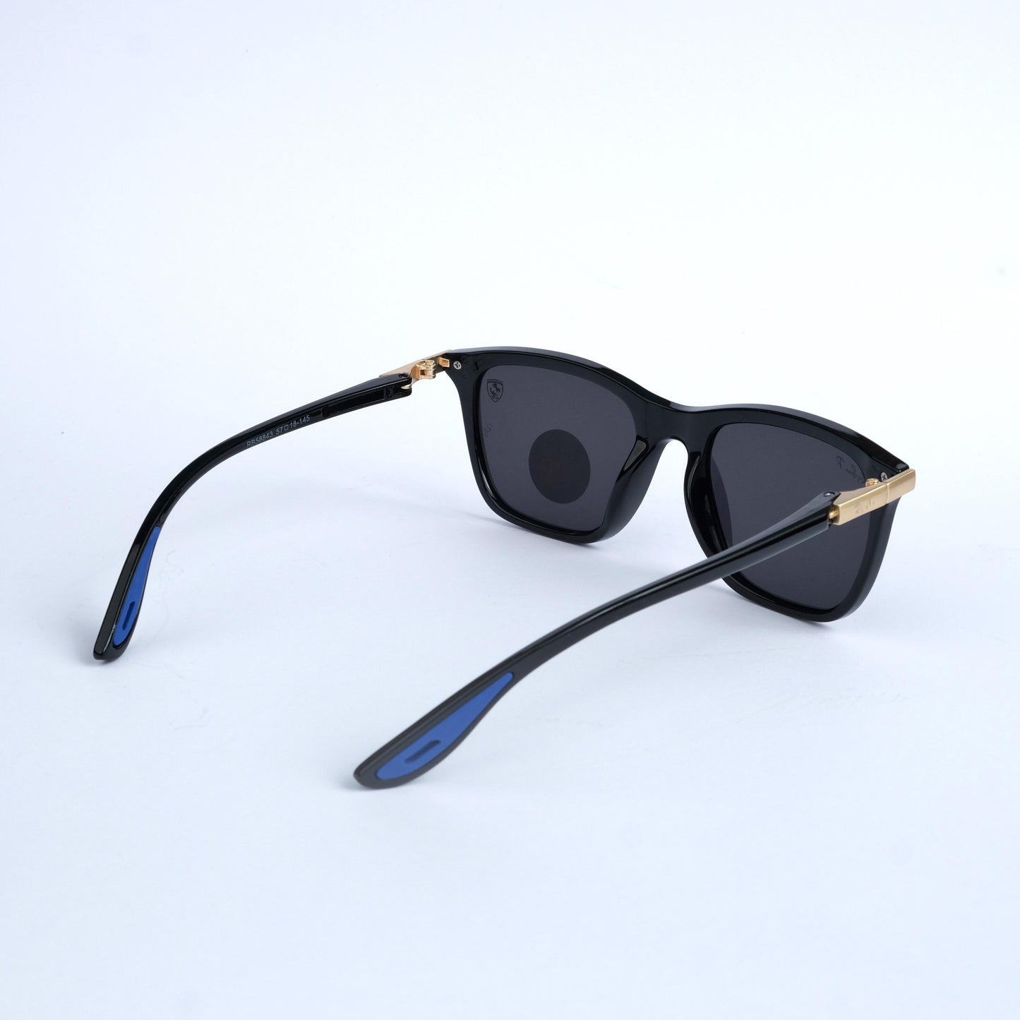 Polarized Black 444