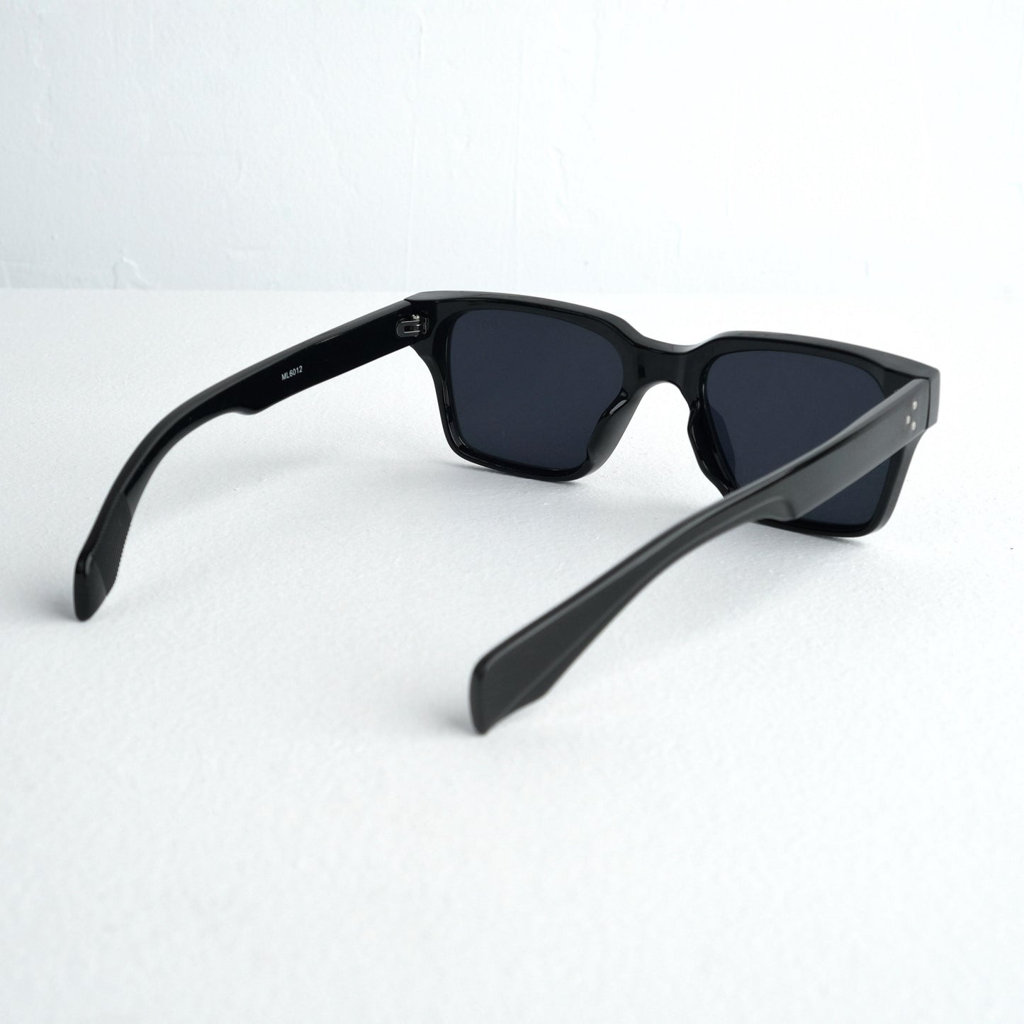 Black sunglasses c3