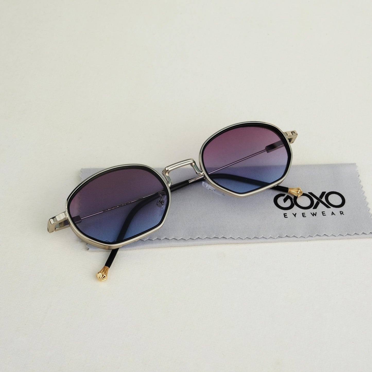 Branded metal Silver 447