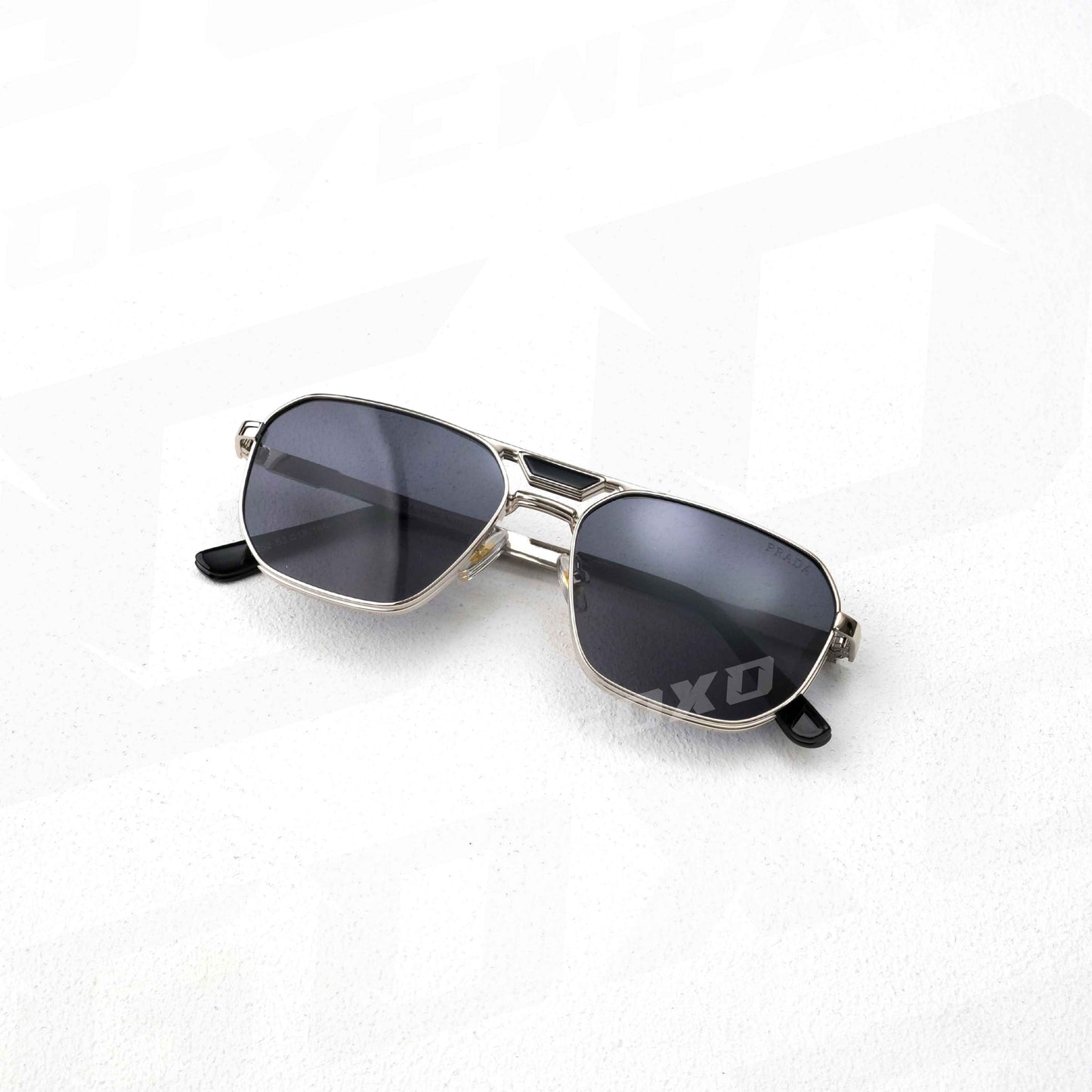 Medium silver c51
