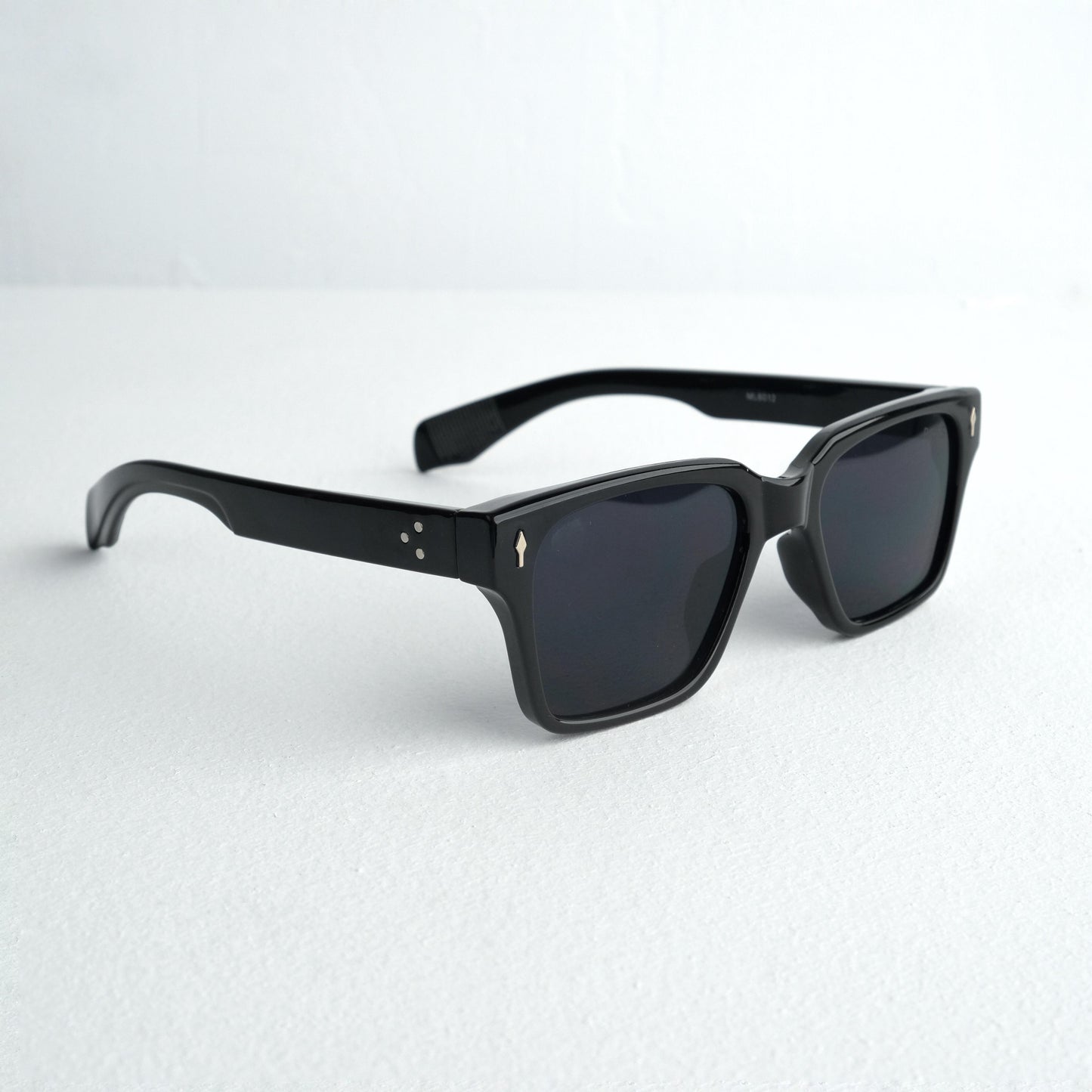 Black sunglasses c3