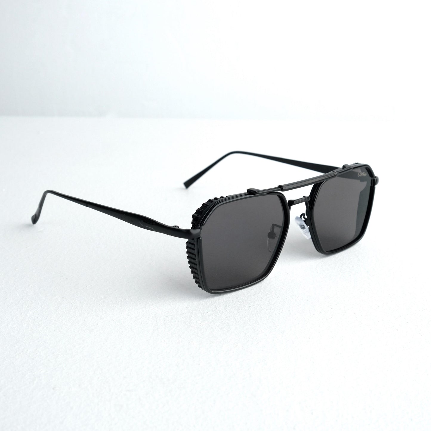 Branded metal black c39