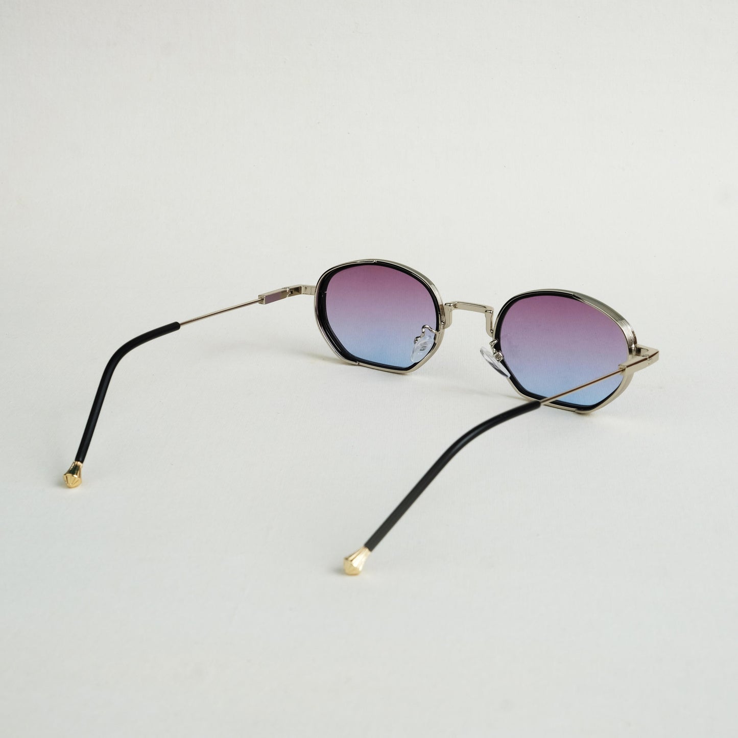 Branded metal Silver 447