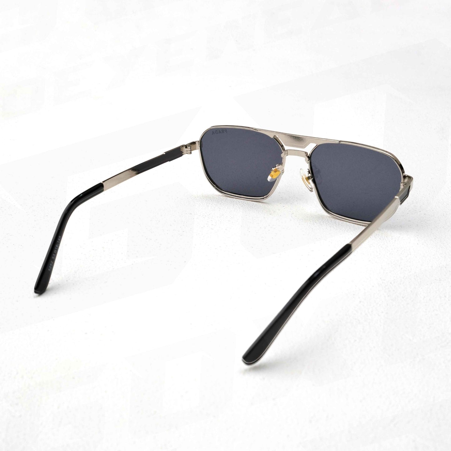 Medium silver c51