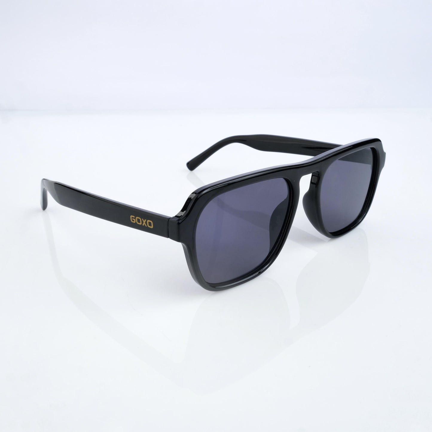 Black sunglasses 560