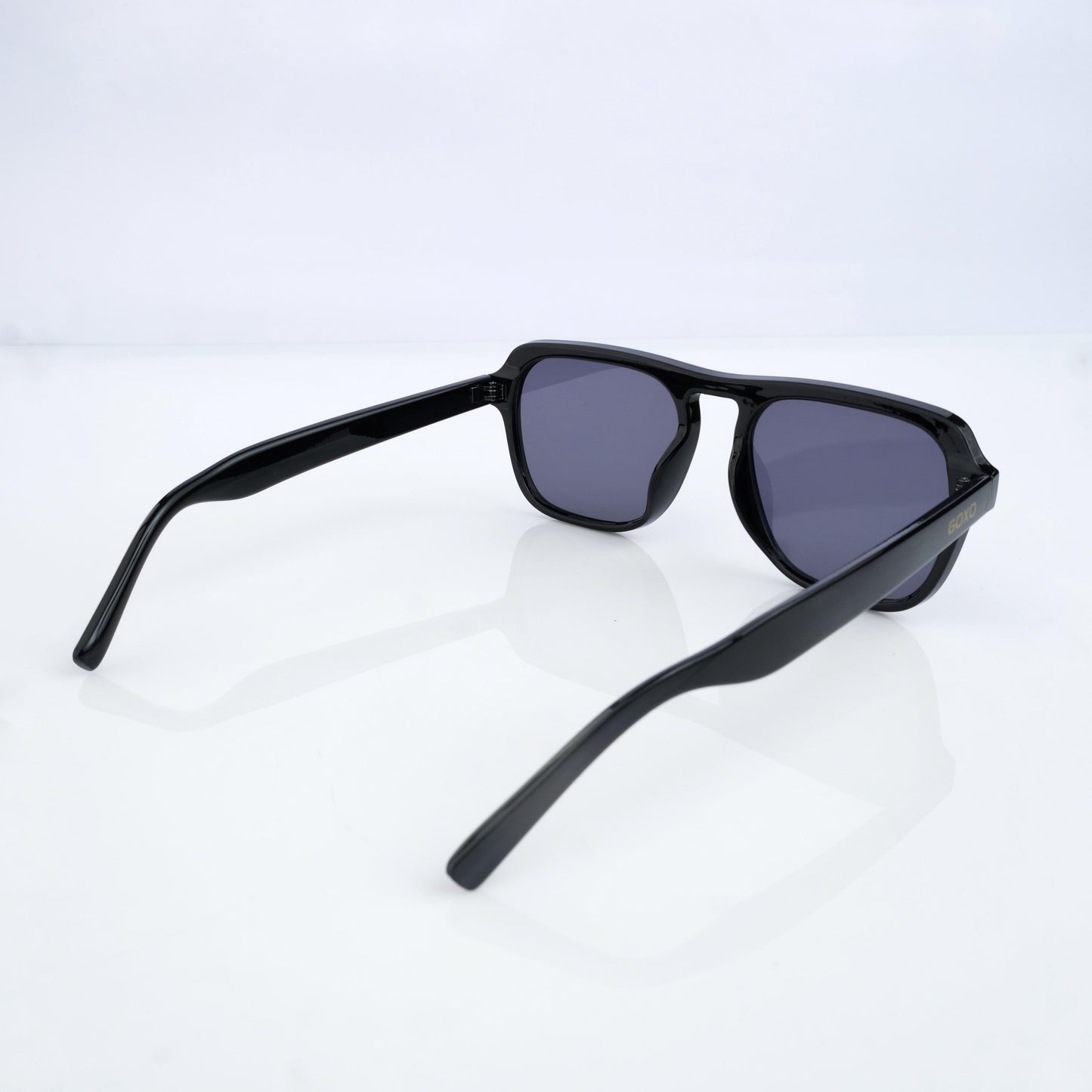 Black sunglasses 560