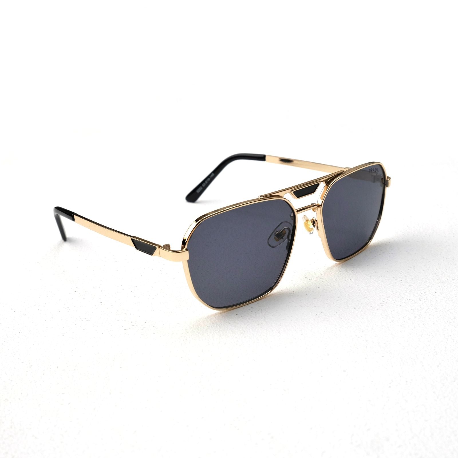 Medium golden c53