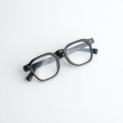 Black frames 139
