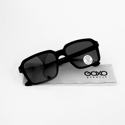 Polarized Black 444