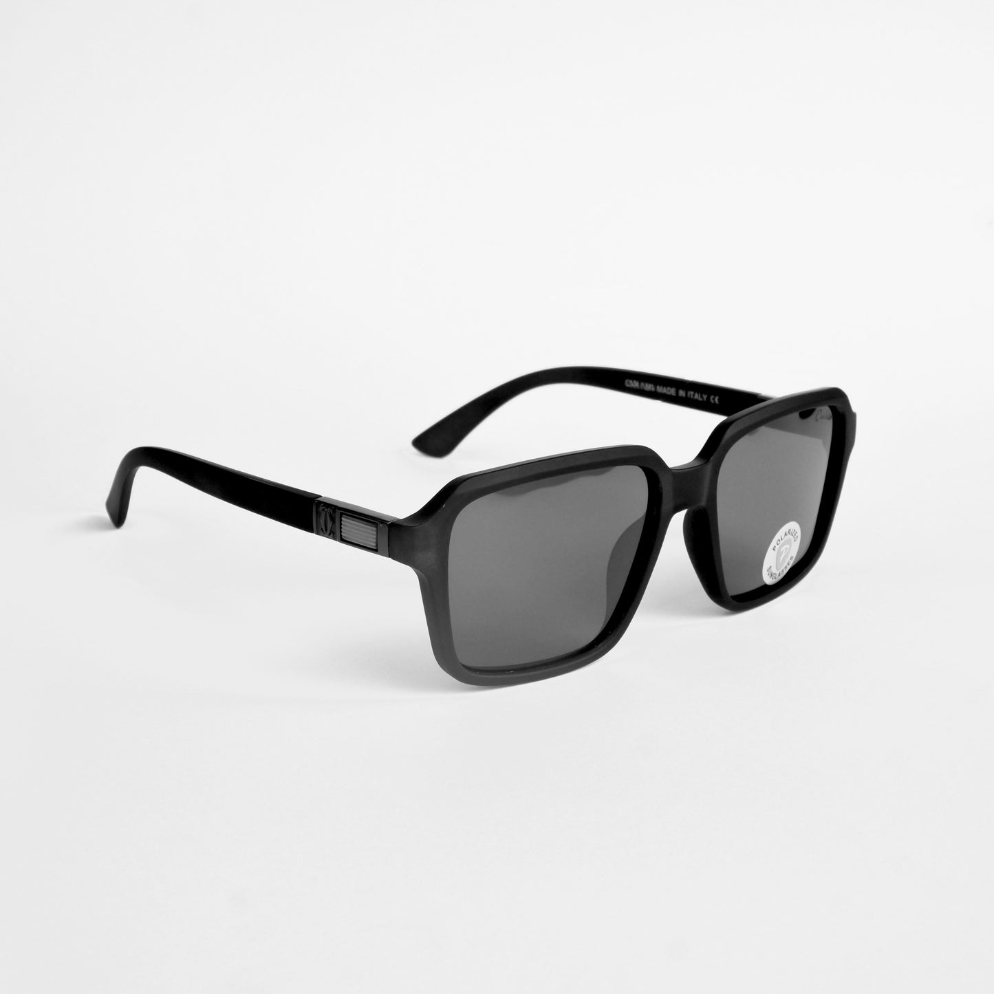 Polarized Black 444