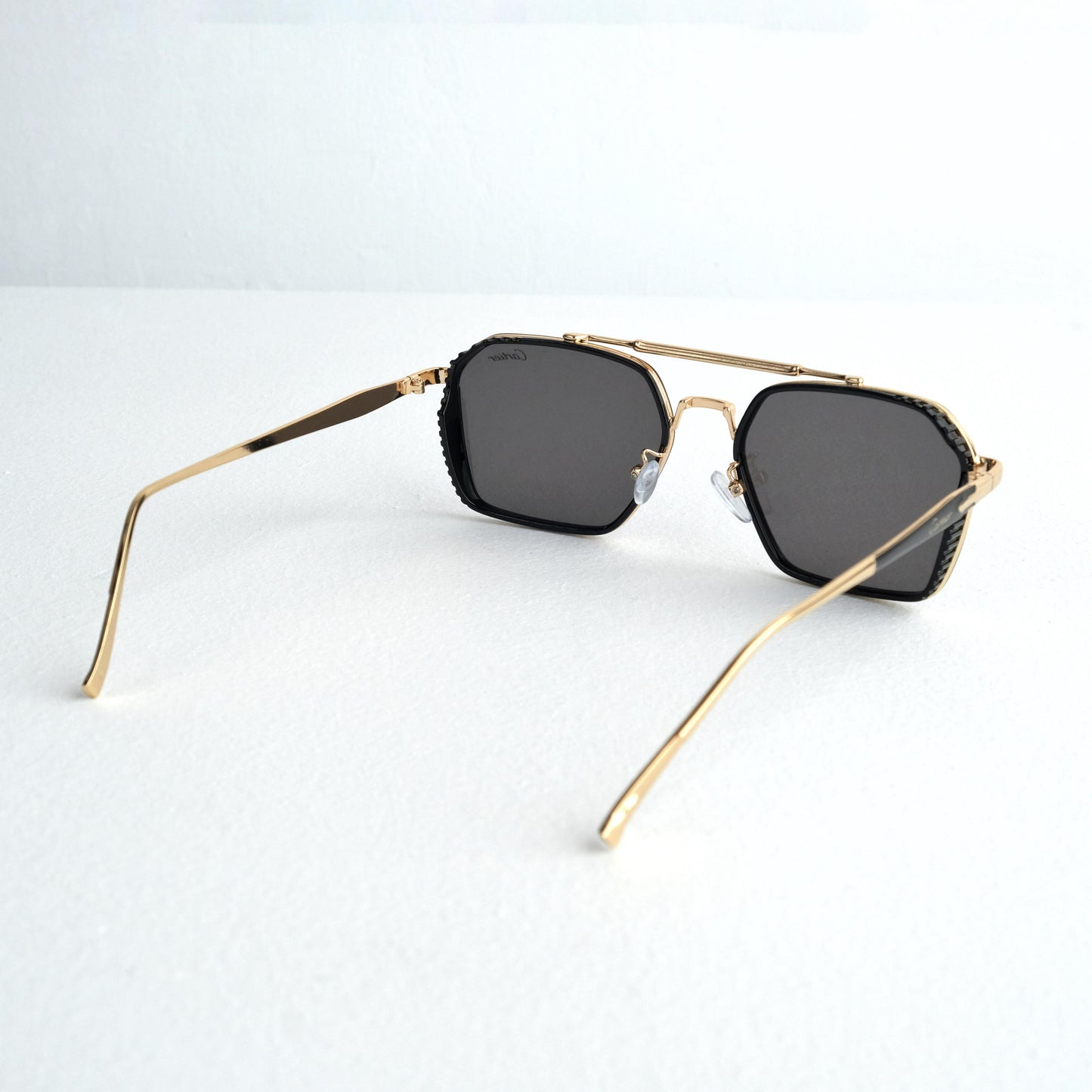 Branded metal golden c37