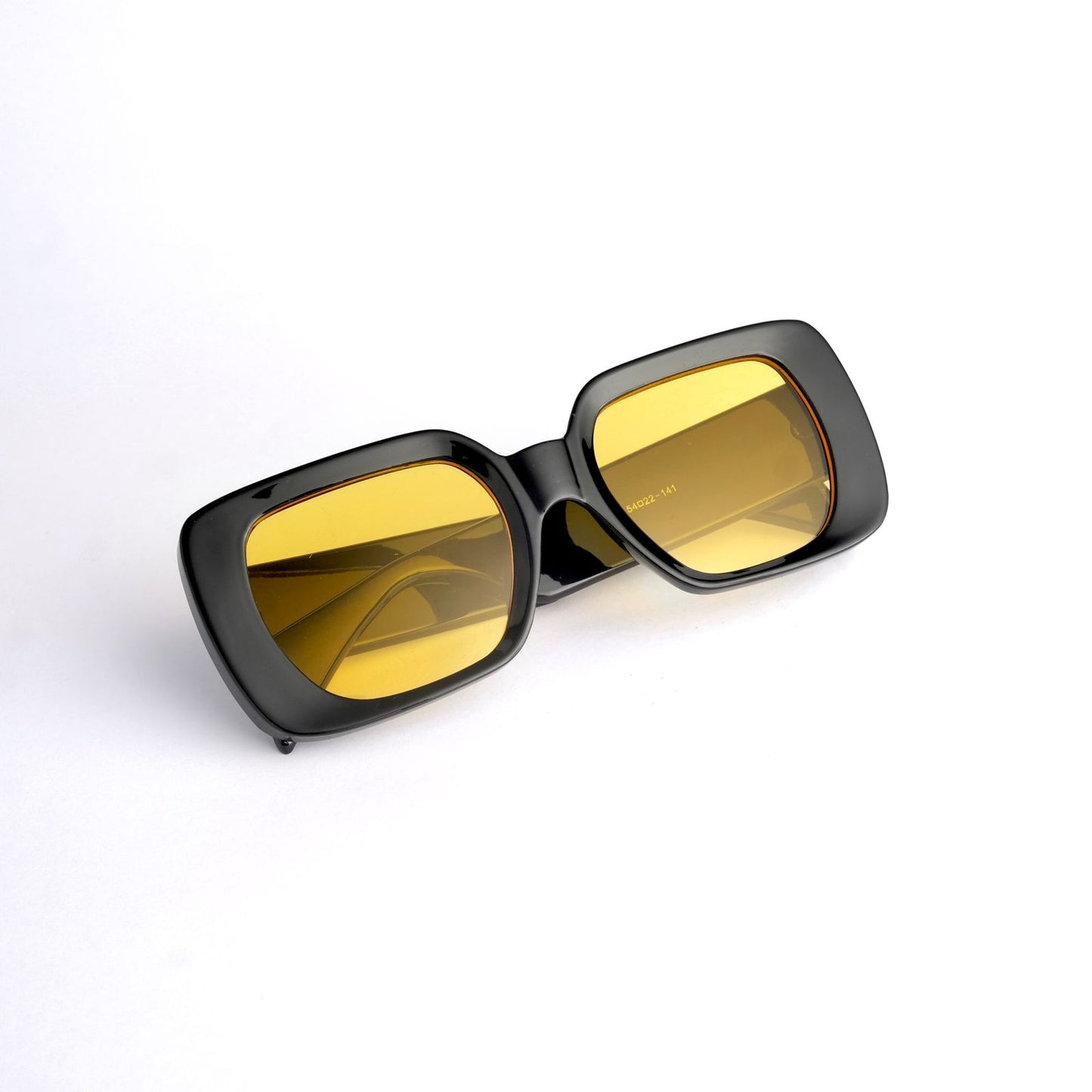 Oversized square black 651