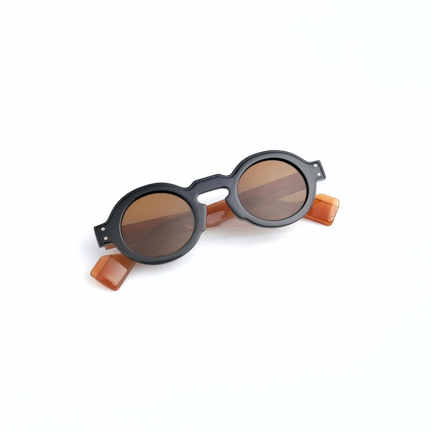 Round shades brown 682