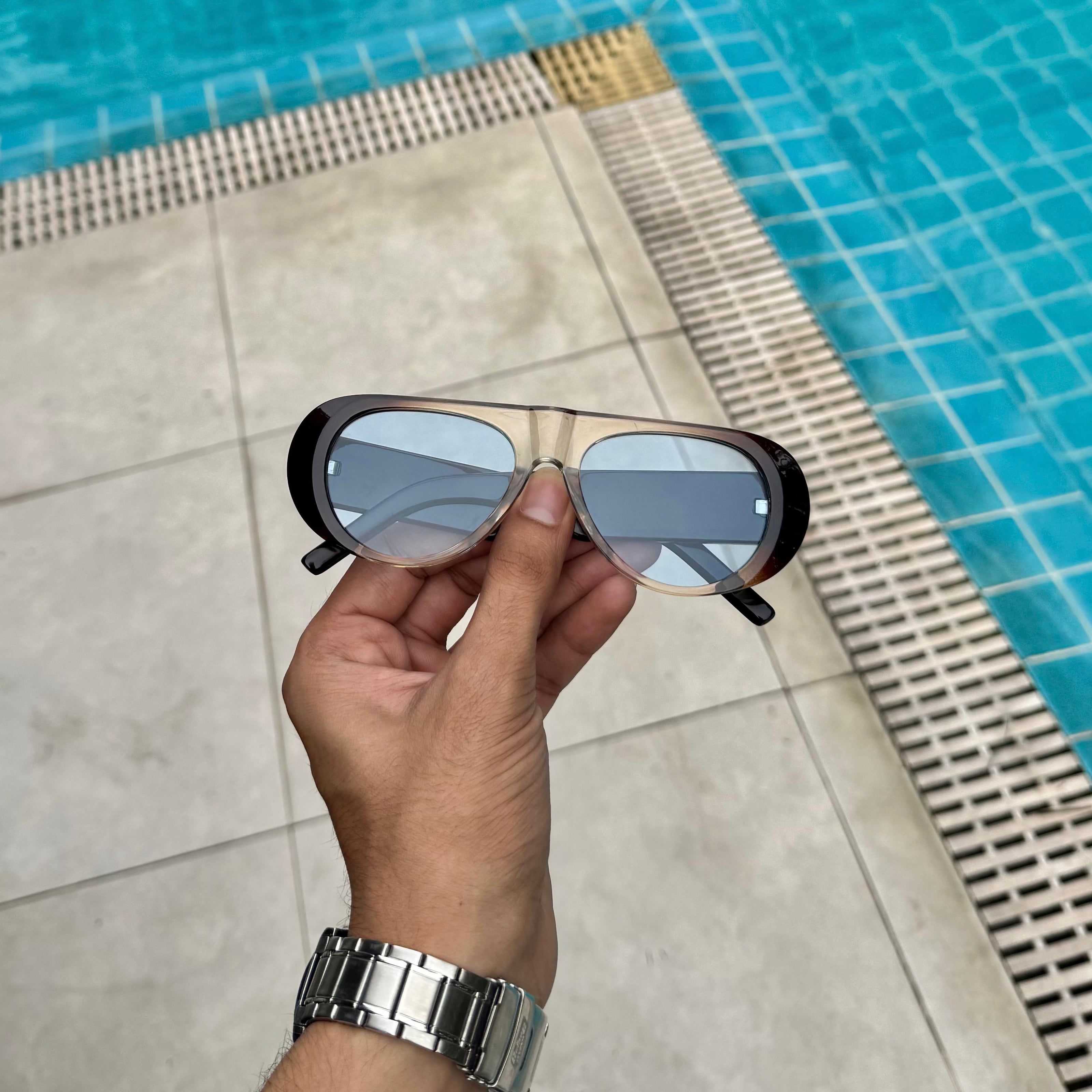 Oversize NV shades 828