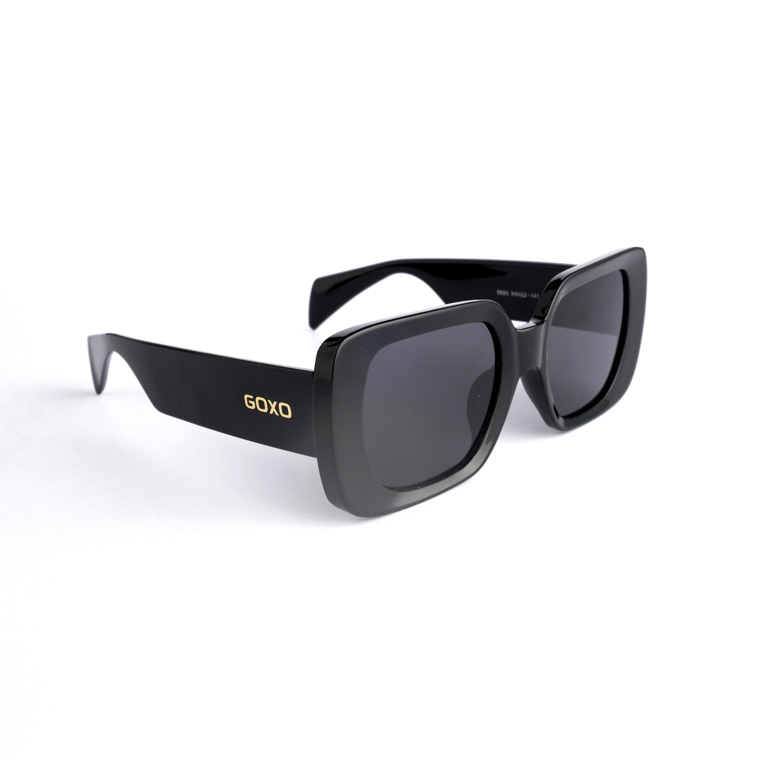 Oversized square black 650