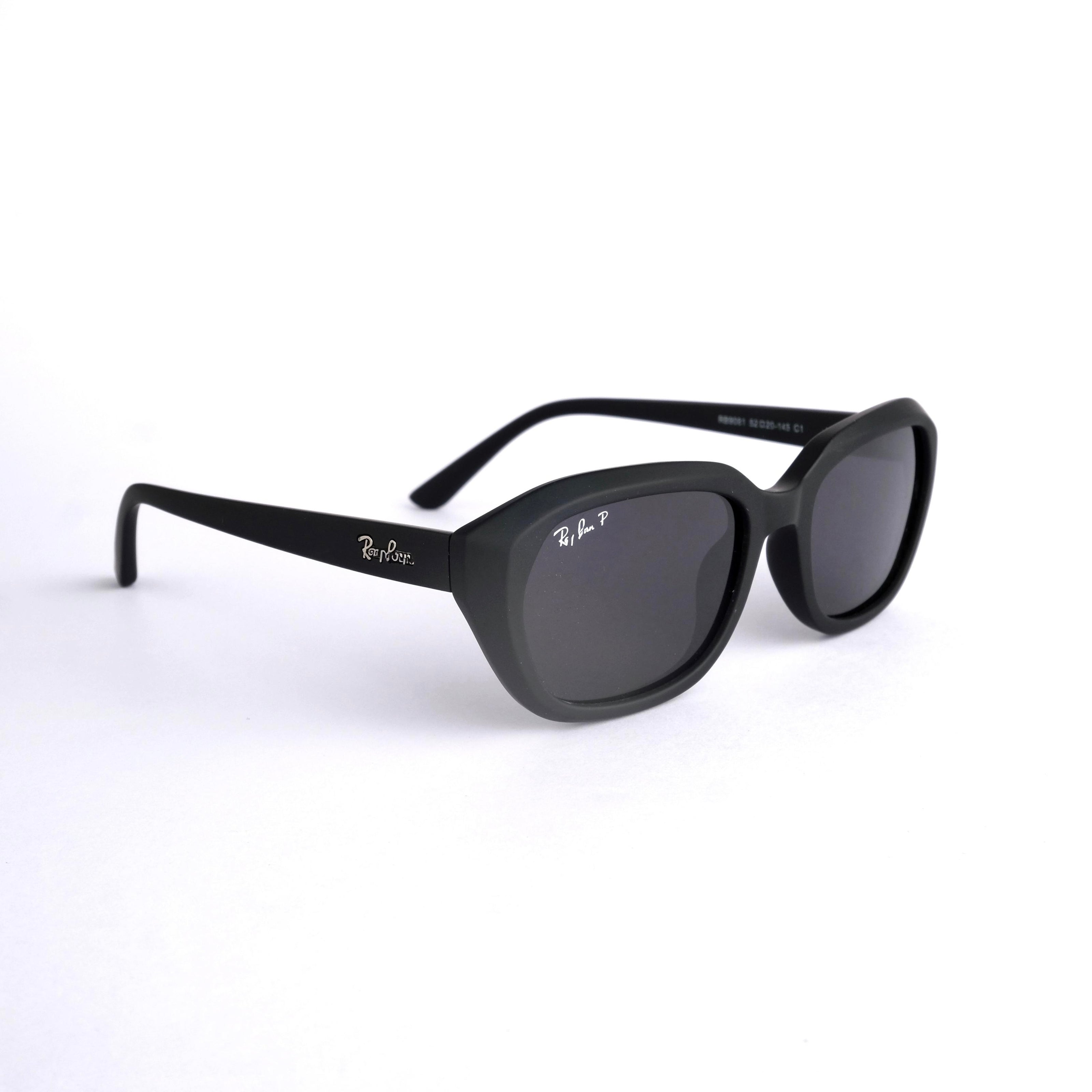 Branded oval  black sunglass 665