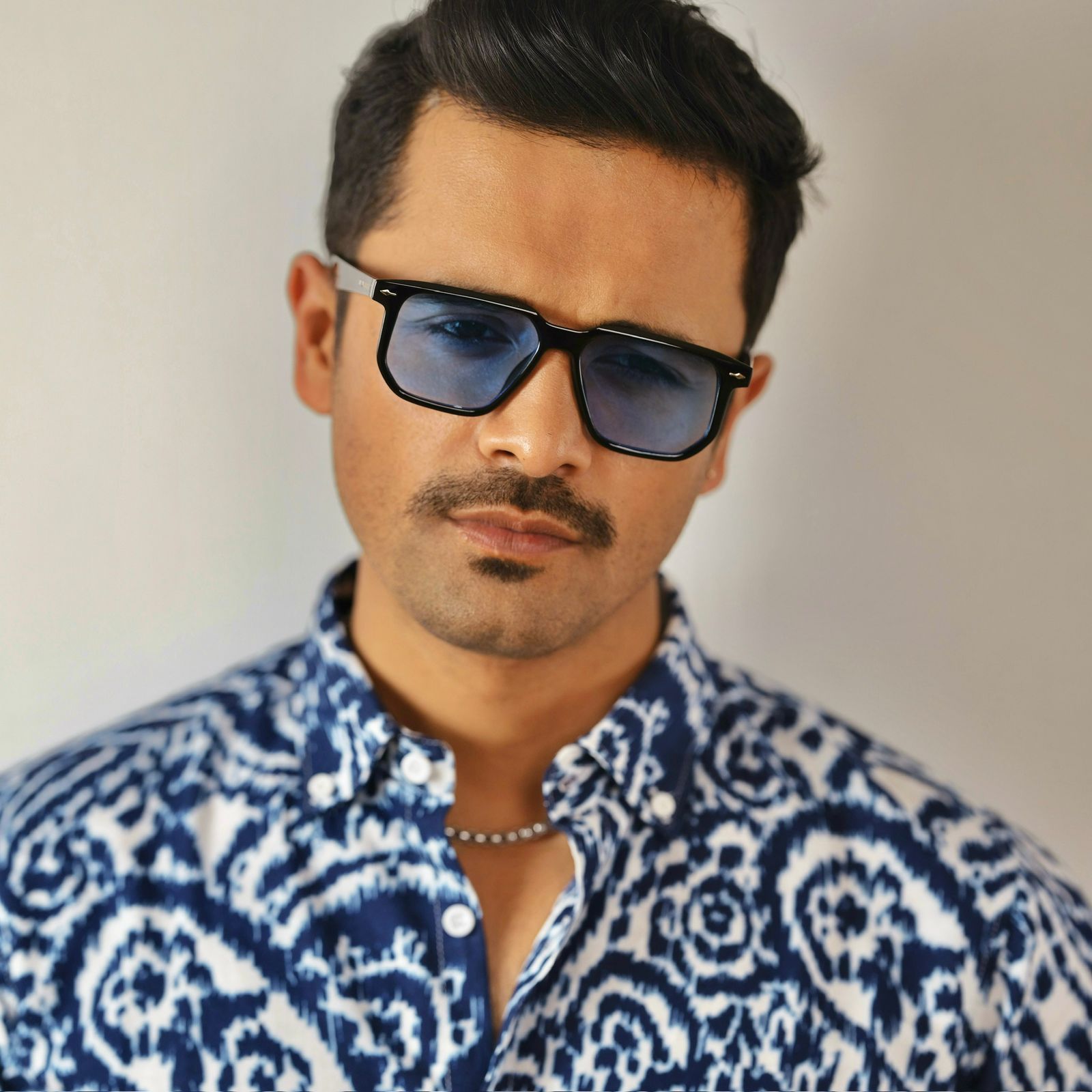 Mens blue nv sunglass 662