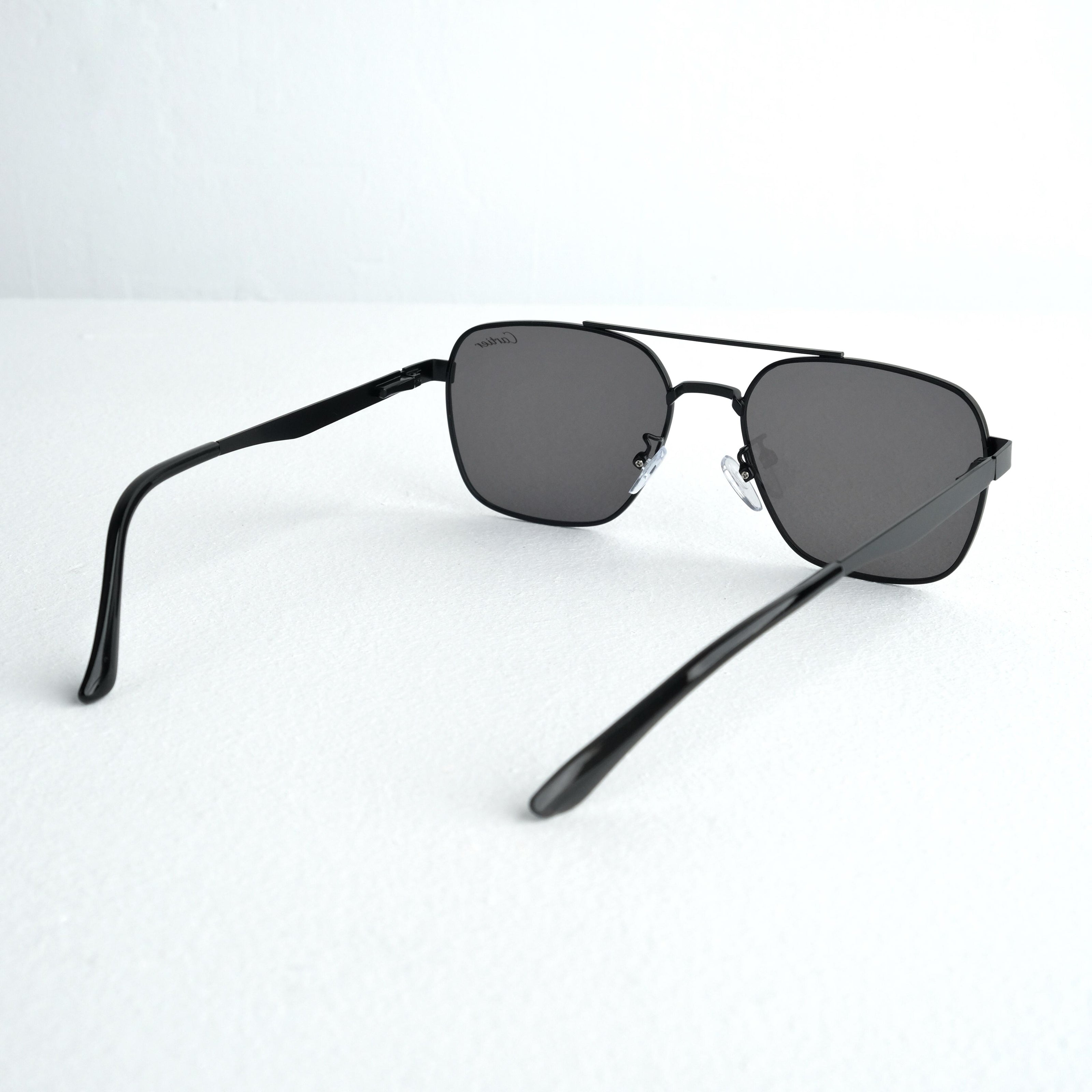Metal black sunglasses c35