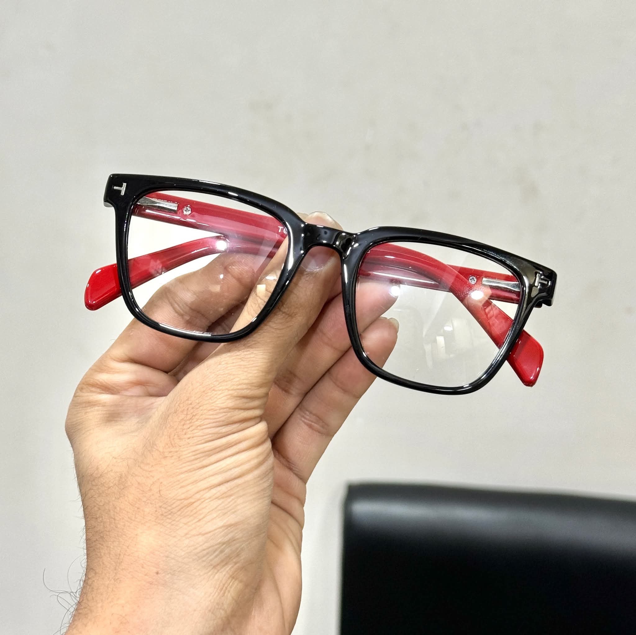 Rectangular 605 red+black