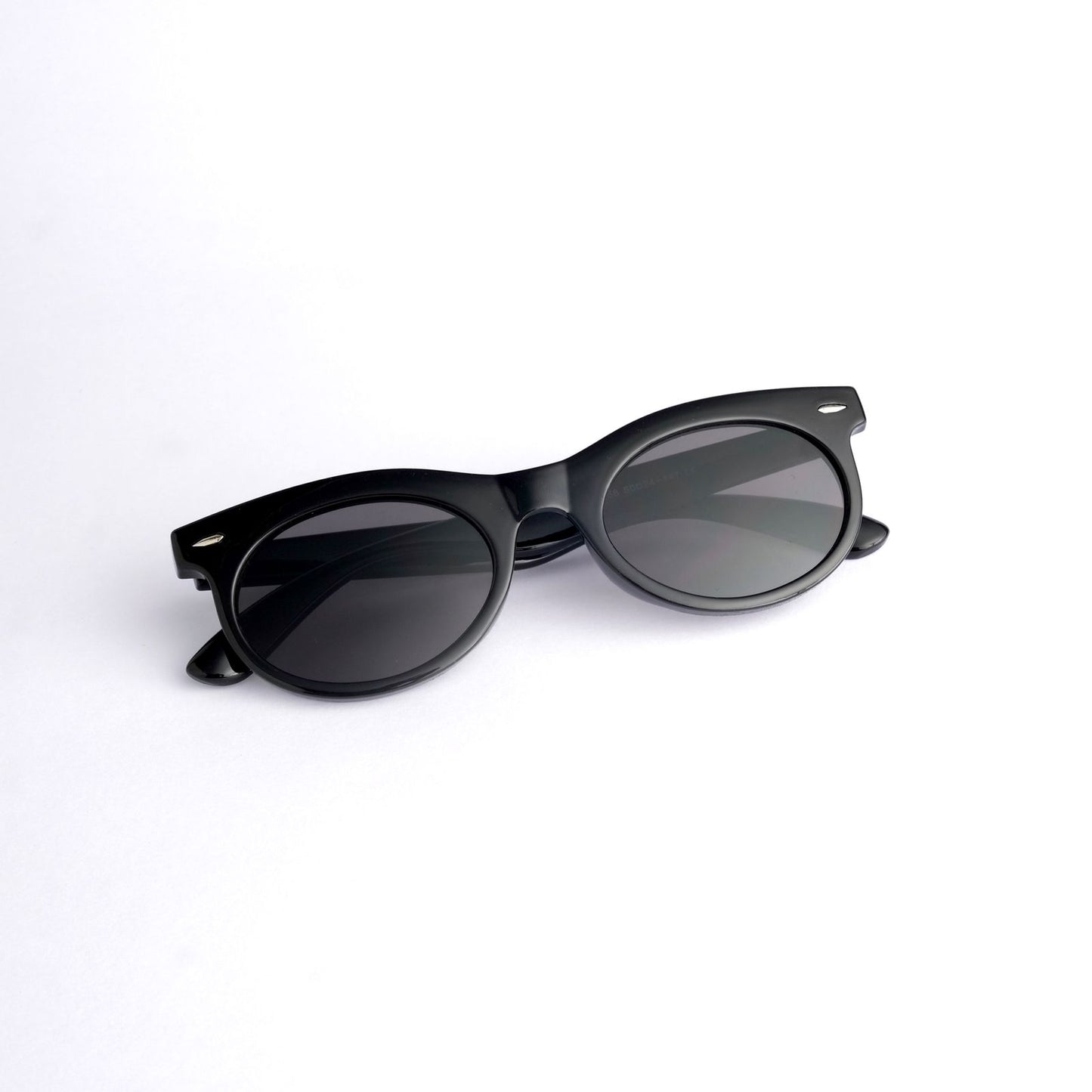 Oval wayfarer 532