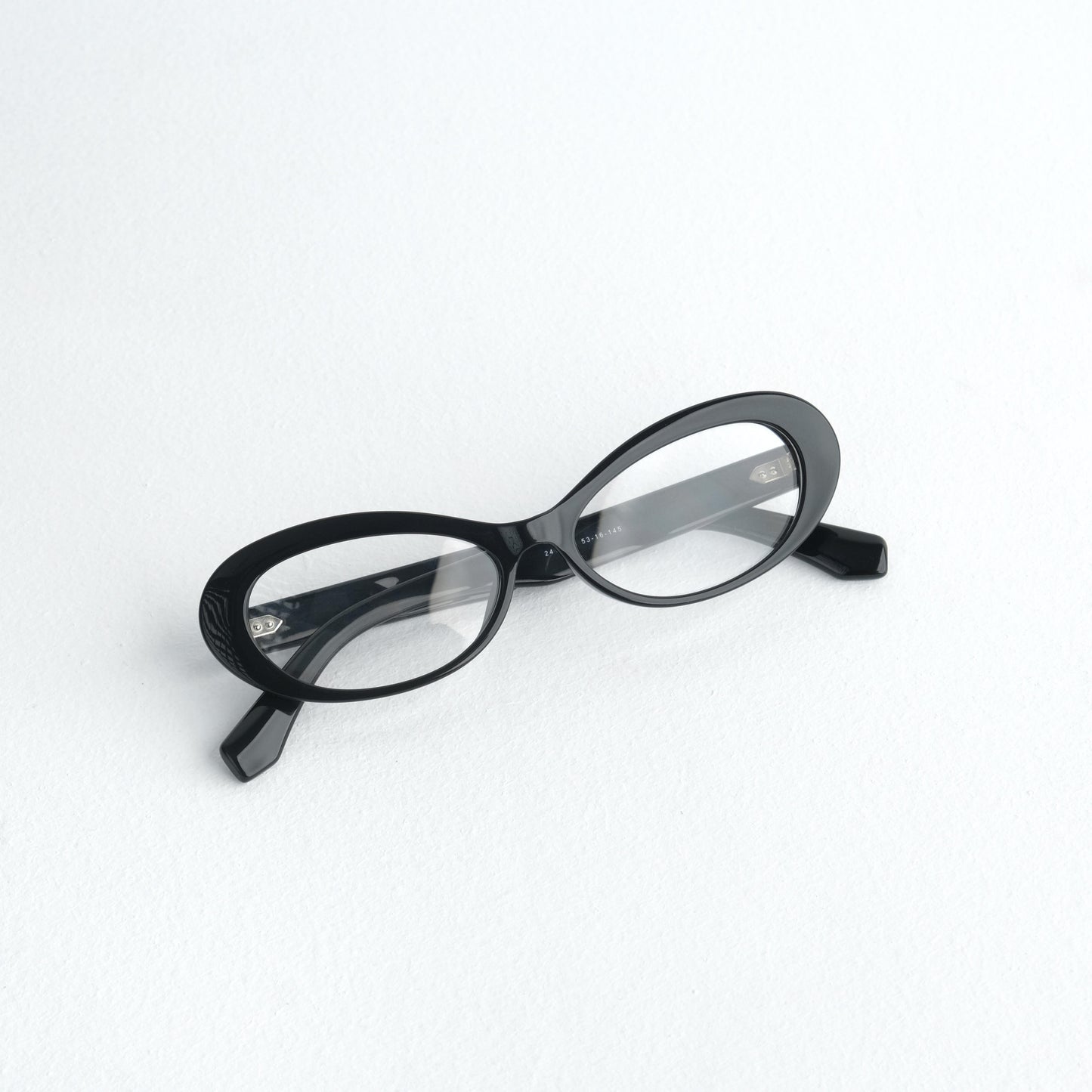 Ladies Oval Frames Black 420