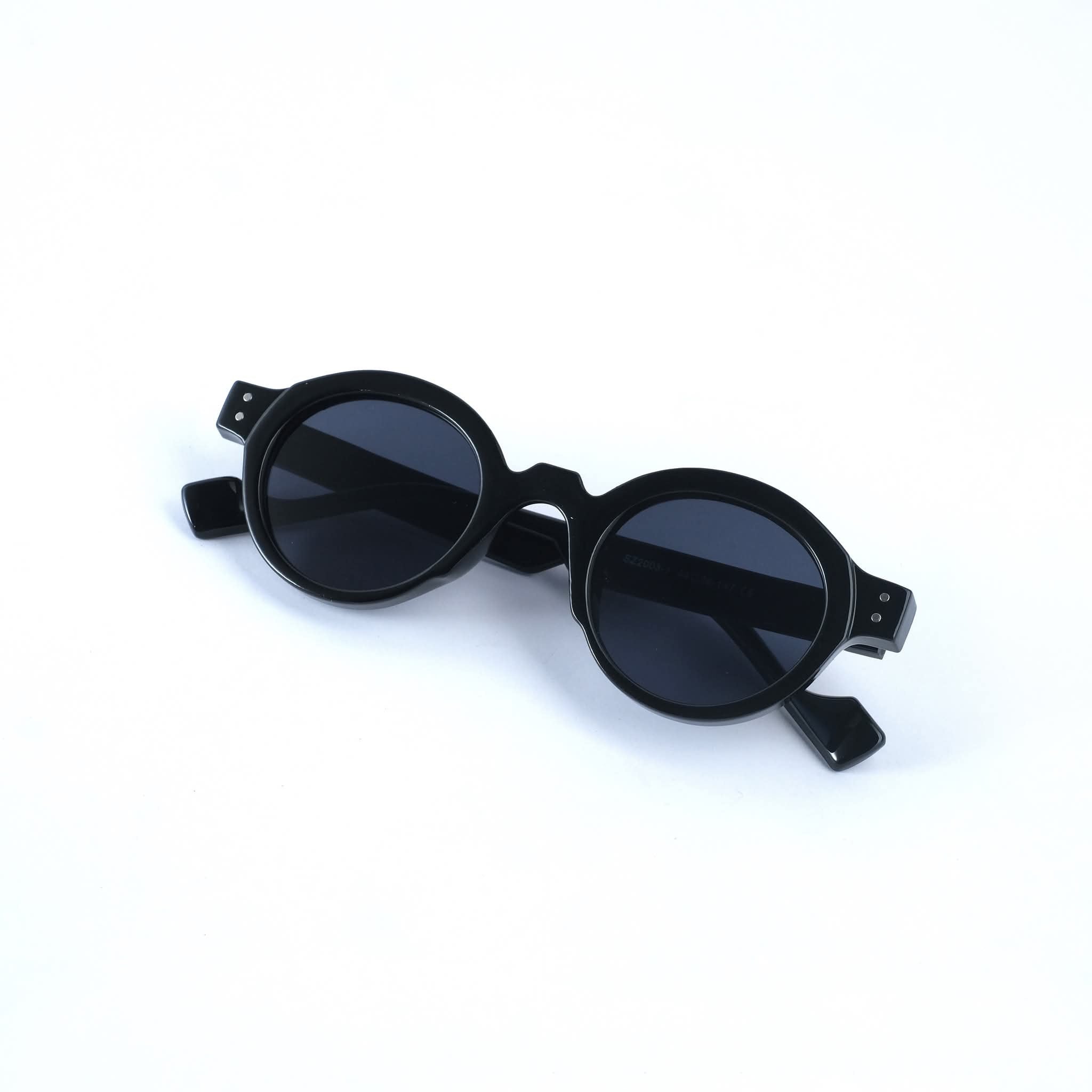 Round black Sunglasses 297