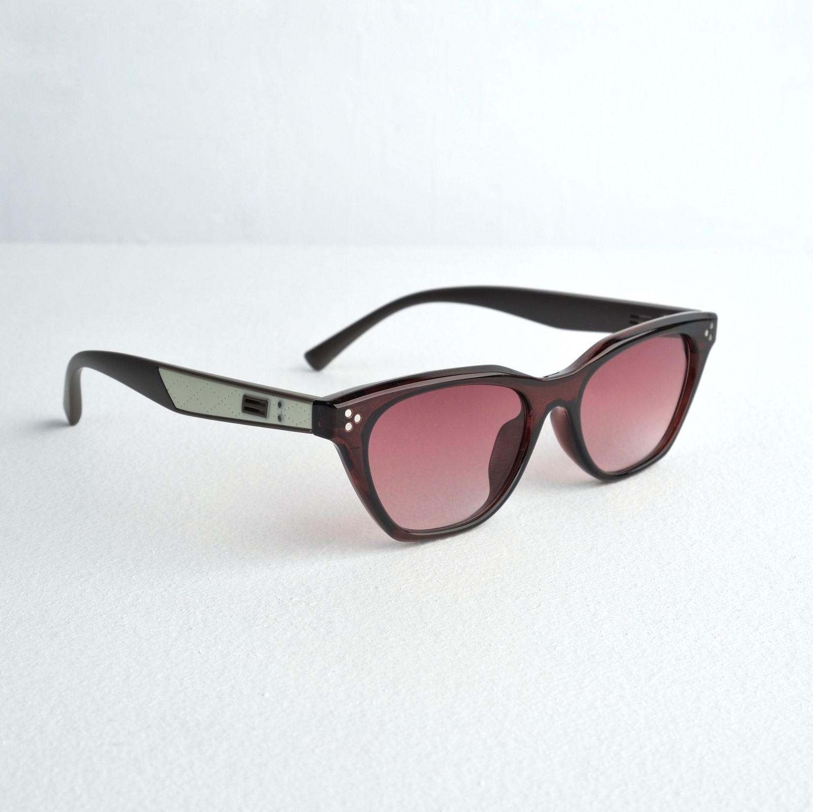 Ladies brown sunglasses c42