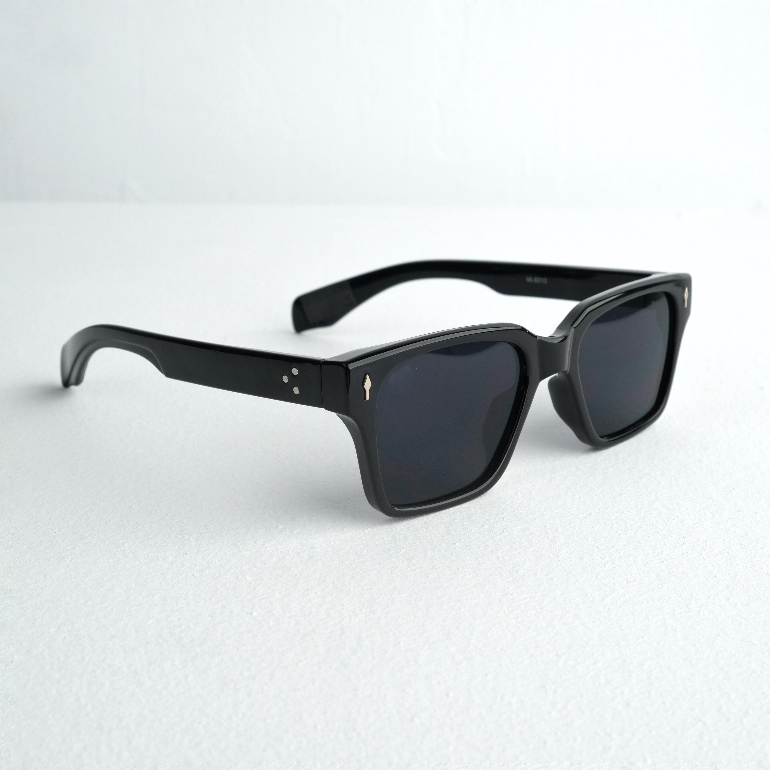 Black sunglasses c3