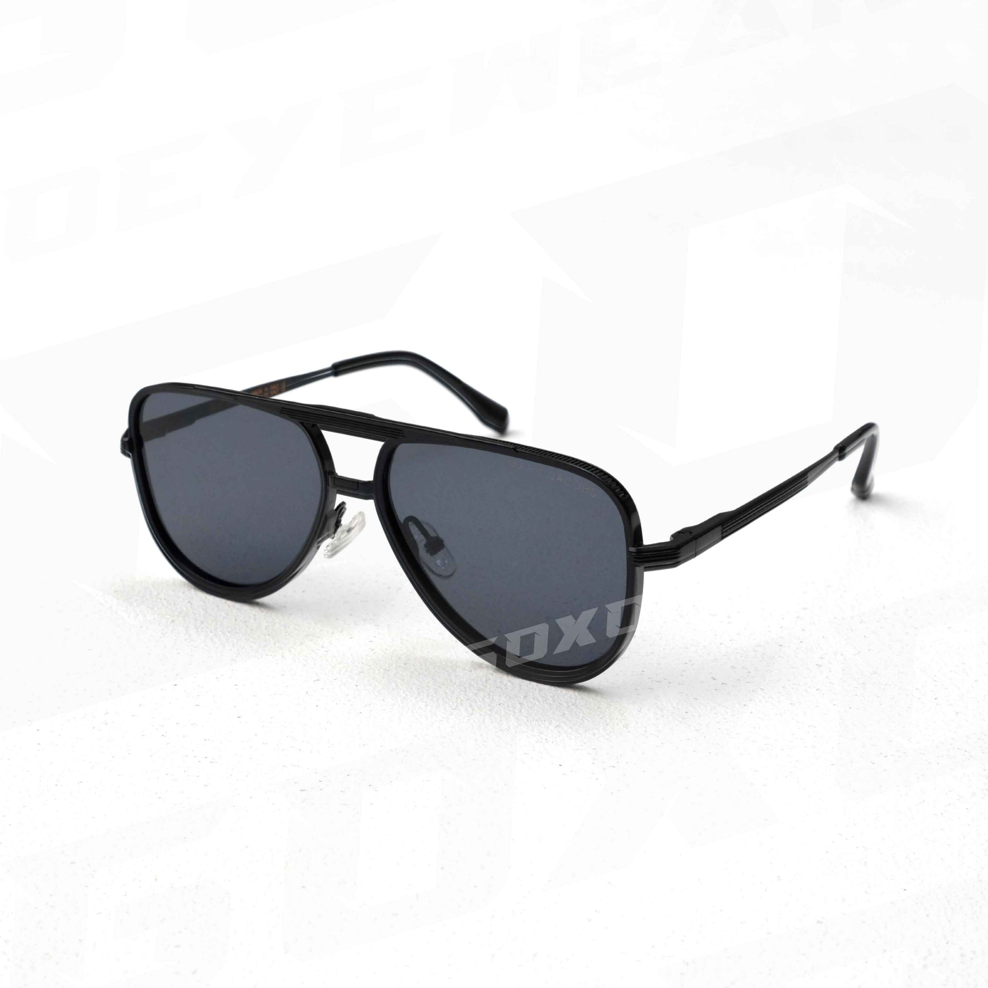 Branded metal black c47