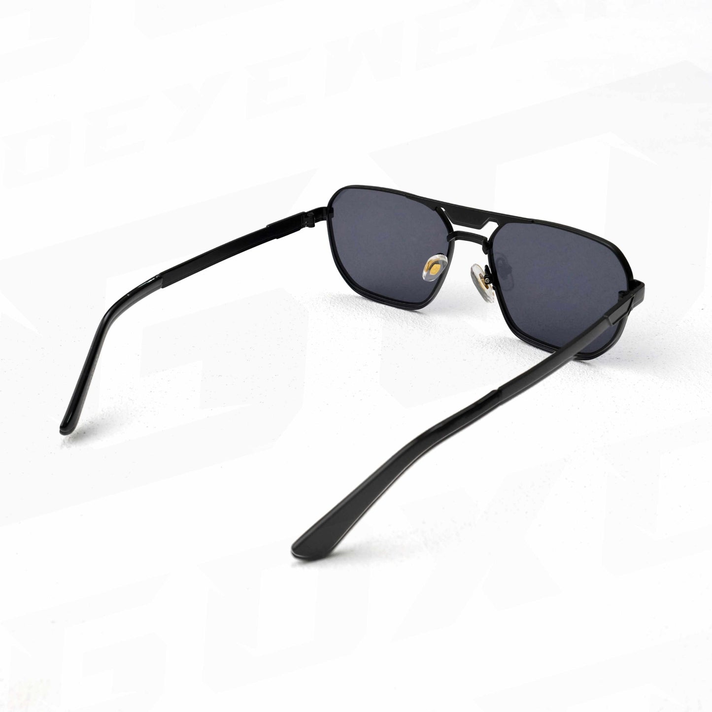 Medium black c50