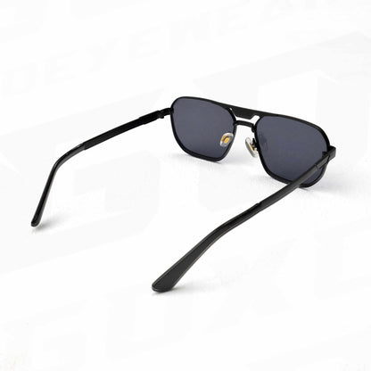 Medium black c50