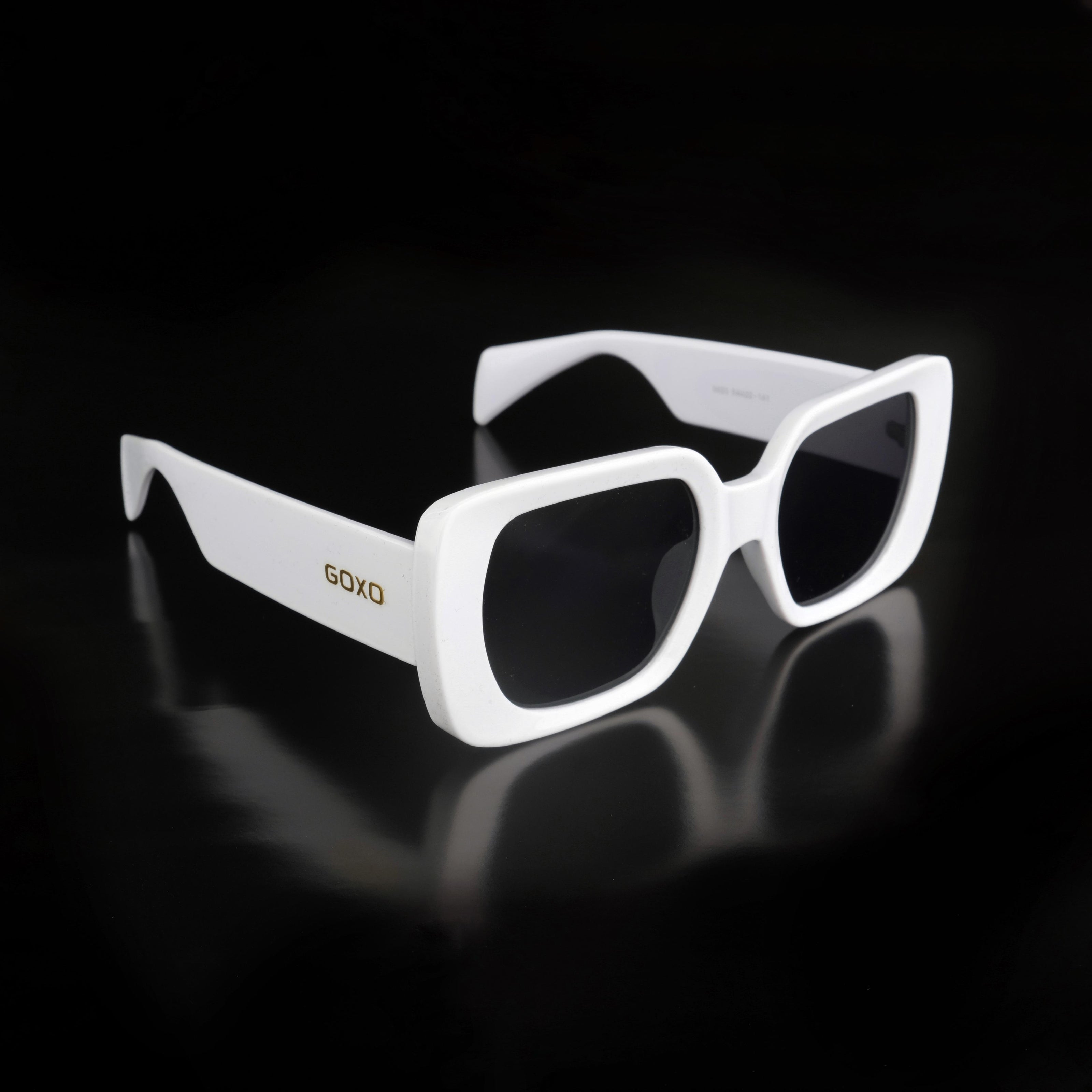 Oversized square white 653