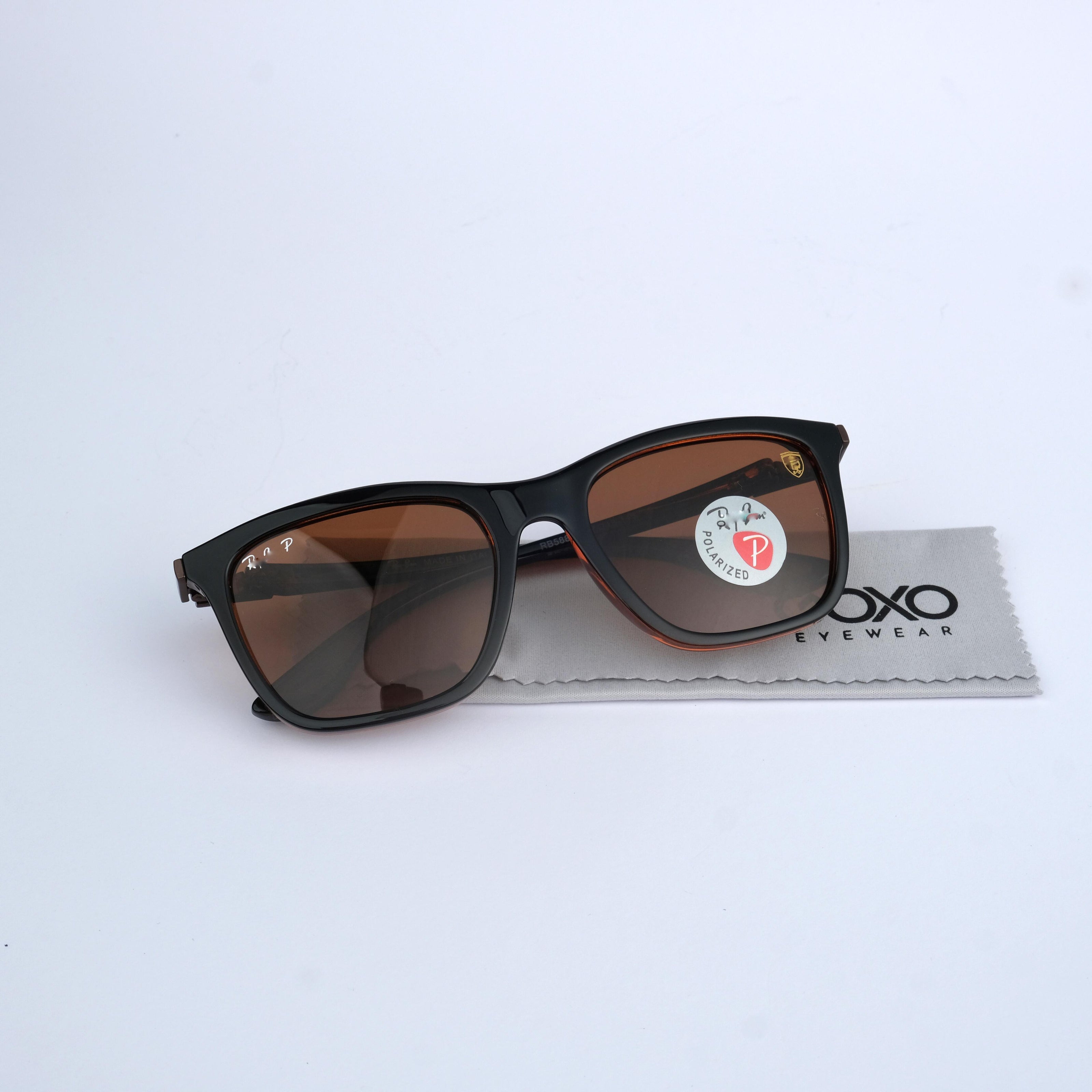 Polarized Brown 443