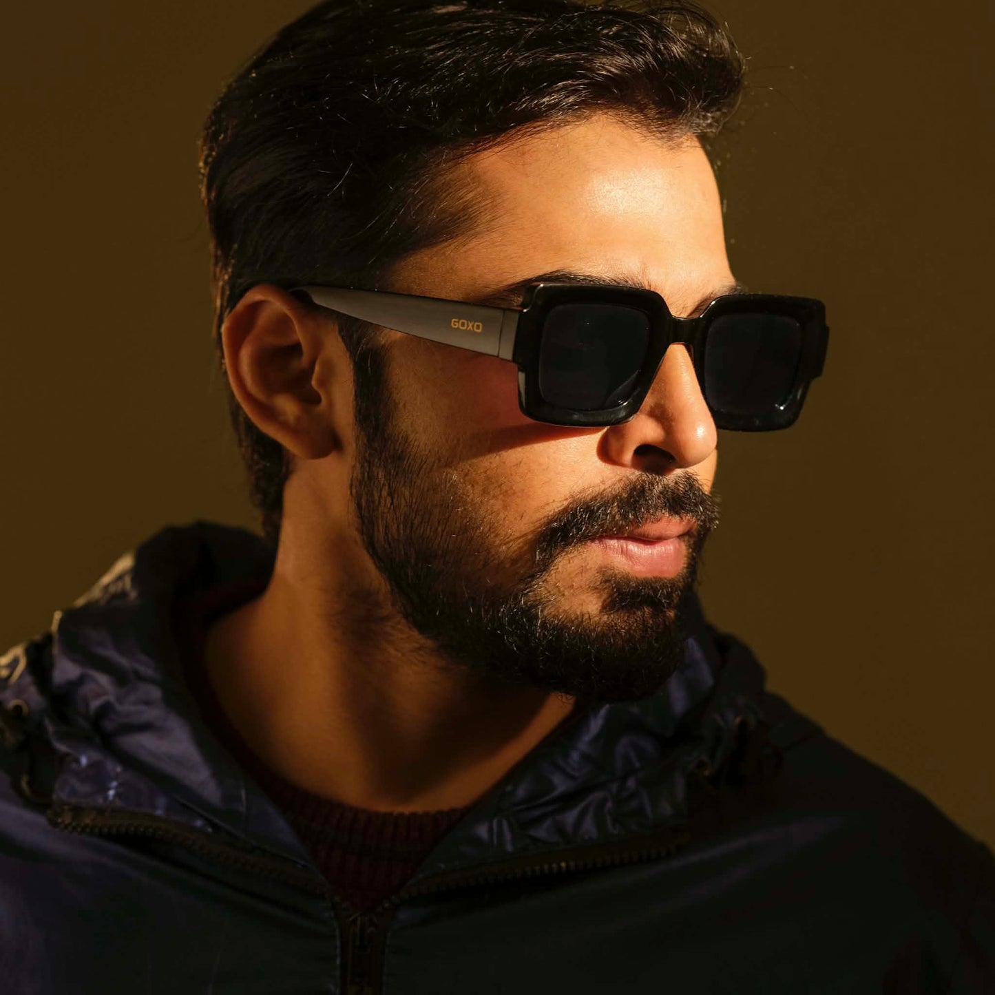 Square black sun 584